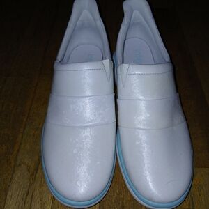 Infinity Nursing Shoes Size 10 Slip Resistant Floor Model
